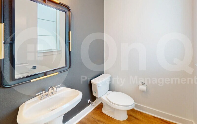 More Photos Of 13325 Bee St, Farmers Branch Apartments For Sale