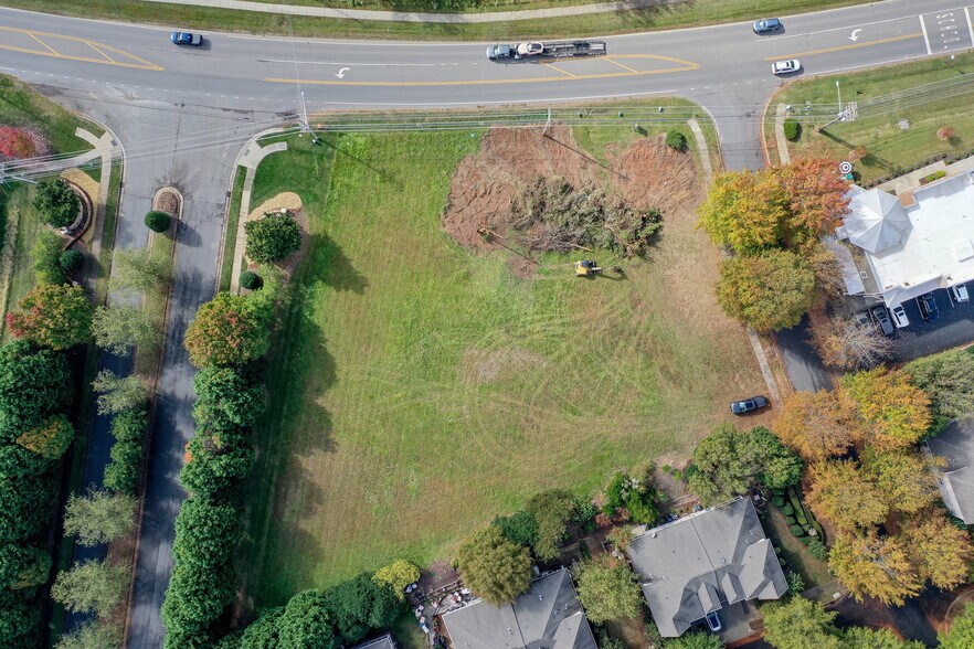 More Photos Of 18620 W Catawba Ave, Cornelius Office Residential For Lease