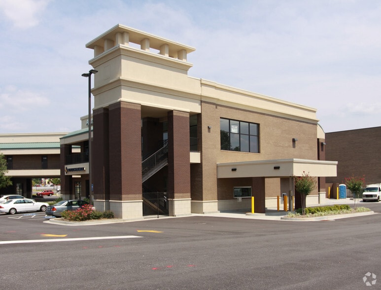 More Photos Of 6035 Peachtree Rd, Atlanta Unknown For Lease