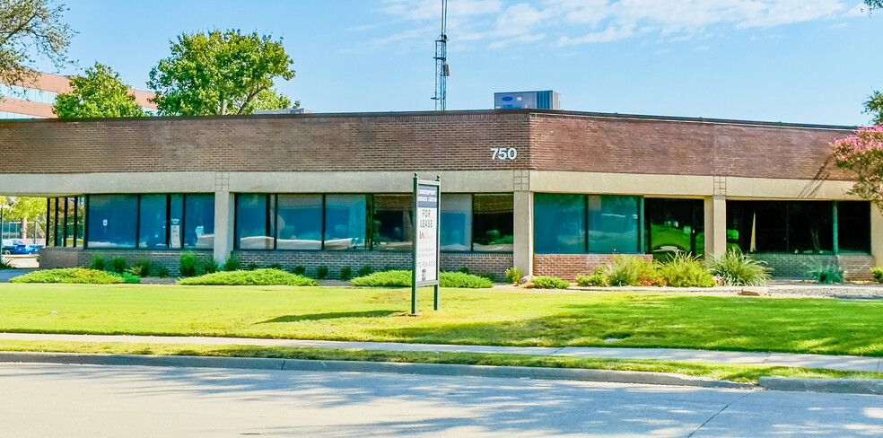 Primary Photo Of 700 International Pky, Richardson Unknown For Lease