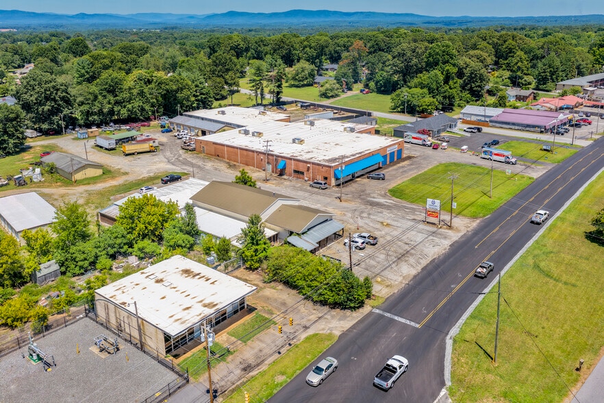 More Photos Of 1358 W Main St, Forest City Warehouse For Sale