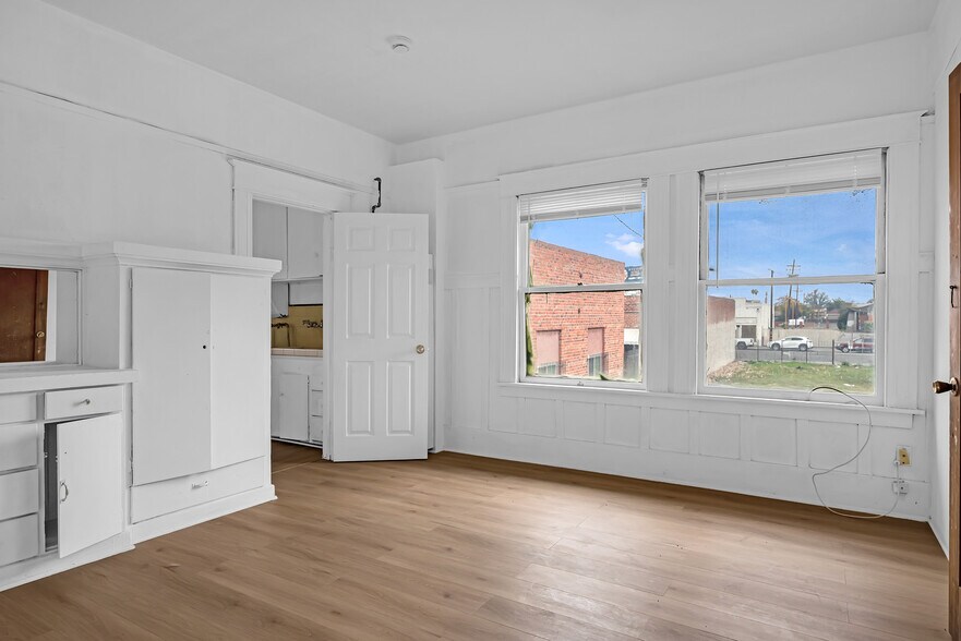 More Photos Of 221 E Sonora St, Stockton Apartments For Sale