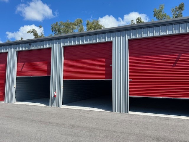 More Photos Of 2750 N Tamiami Trl, North Fort Myers Light Manufacturing For Lease