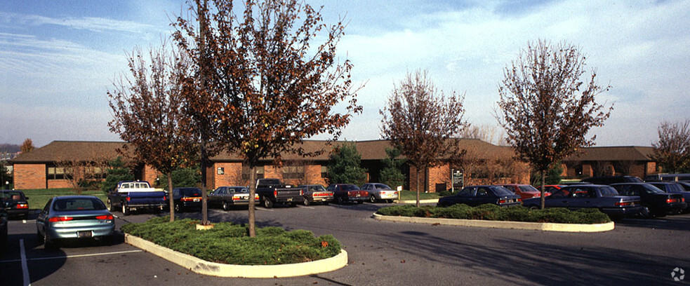 Primary Photo Of 2201 Ridgewood Rd, Wyomissing Medical For Lease