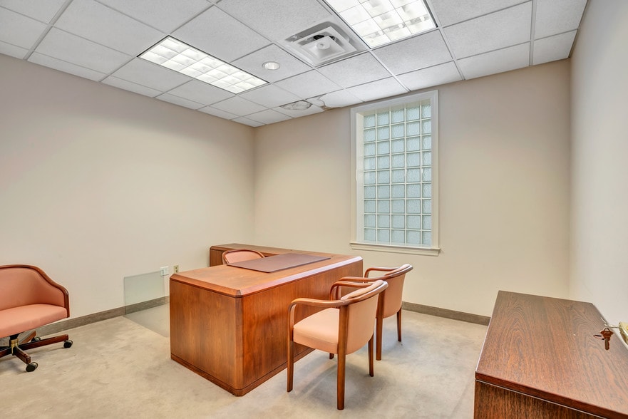 More Photos Of 437 N Magnolia Ave, Orlando Loft Creative Space For Sale