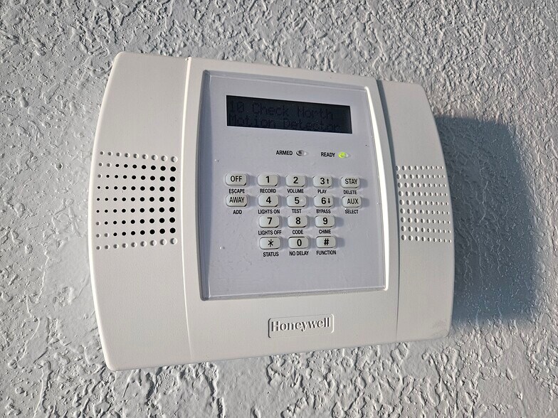 More Photos Of 1055 Empire Dr, Lake Havasu City Distribution For Lease