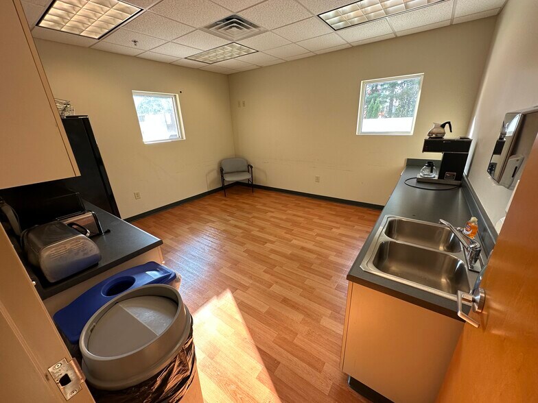 More Photos Of 3320 Old Jefferson Rd, Athens Office For Sale