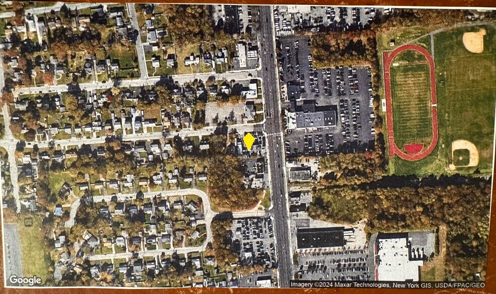 More Photos Of 456 Medford Ave, Patchogue General Retail For Sale