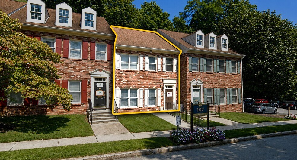 More Photos Of 107 Chesley Dr, Media Office For Sale
