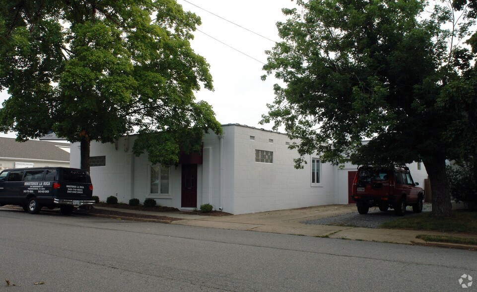 More Photos Of 316 Bridgewater St, Fredericksburg Office For Lease