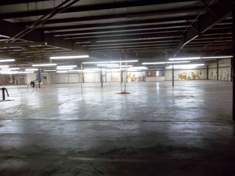 More Photos Of 1250 Tank Street, Neodesha Industrial For Sale