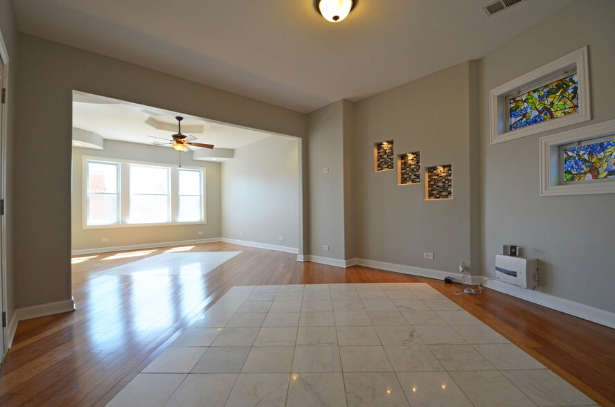 More Photos Of 1922 W 47th St, Chicago Storefront Retail Residential For Sale