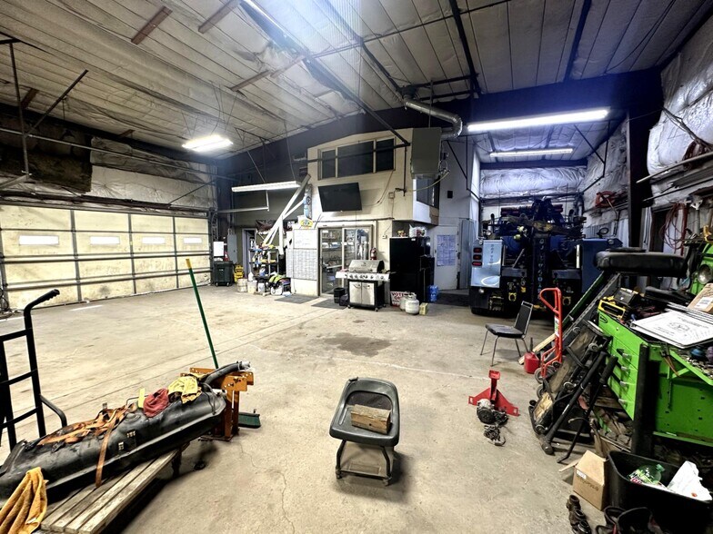 More Photos Of 30495 Bryant Dr, Evergreen Service For Sale