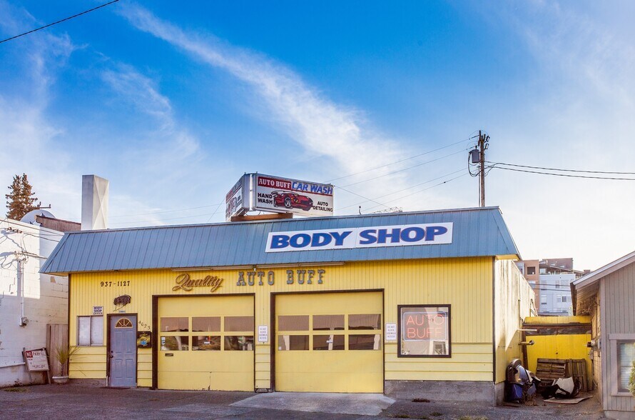 More Photos Of 4623 36th Ave SW, Seattle Auto Repair For Sale