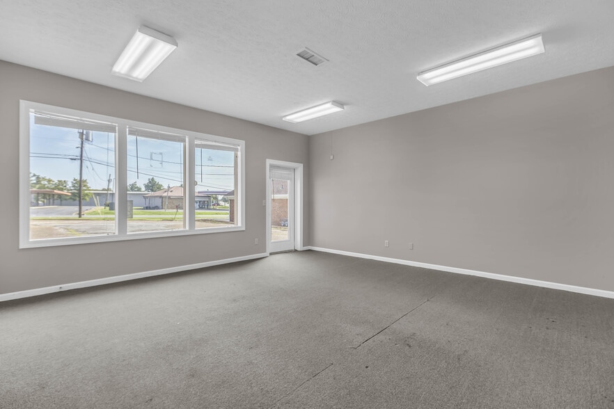More Photos Of 5 Industrial Park Dr, Hendersonville Freestanding For Sale
