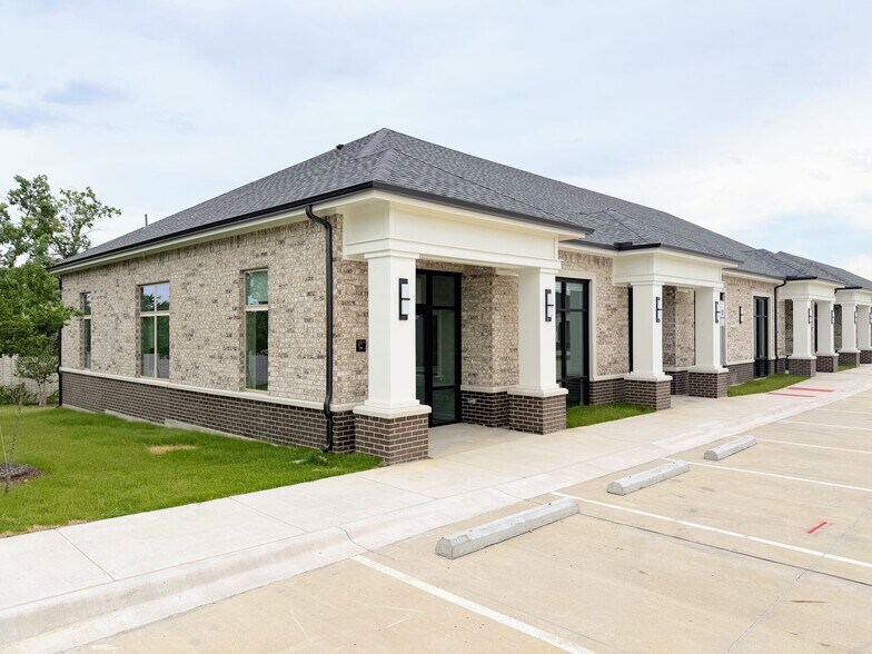 Primary Photo Of 2120 Prairie Dr, Prosper Medical For Sale