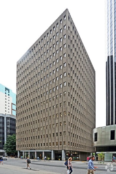 More Photos Of 220 Laurier Av W, Ottawa Office For Lease