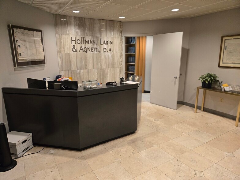 More Photos Of 909 NE 163rd St, North Miami Beach Medical For Sale