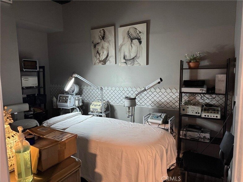 More Photos Of 250 S Glendora Ave, West Covina Freestanding For Sale