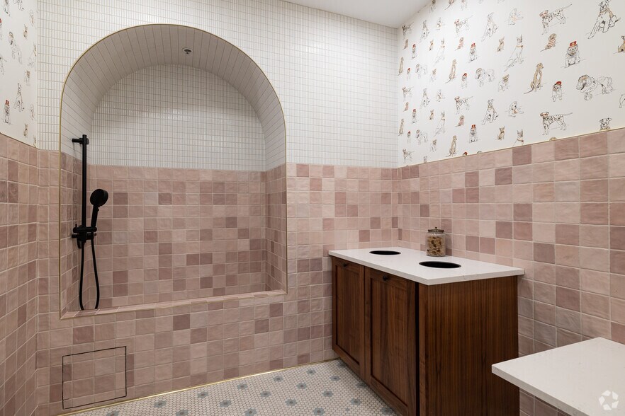 More Photos Of 416 N Kirkwood Rd, Kirkwood Apartments For Sale
