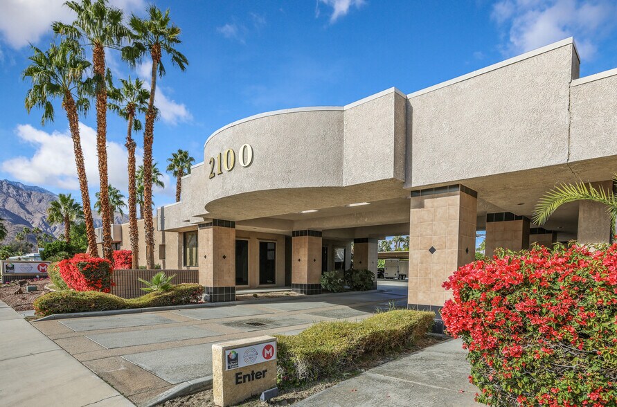 More Photos Of 2100 E Tahquitz Canyon Way, Palm Springs Medical For Lease