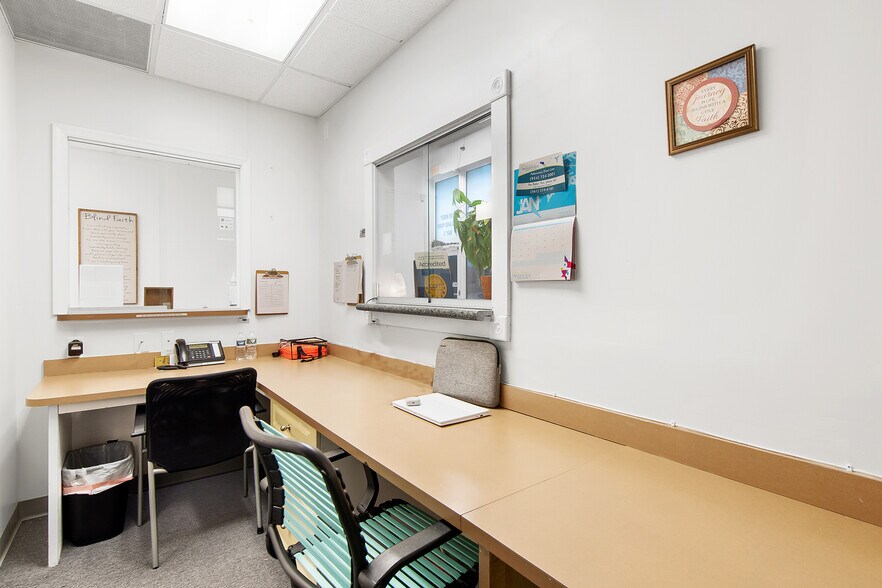 More Photos Of 1100 W Oakland Park Blvd, Wilton Manors Industrial For Lease