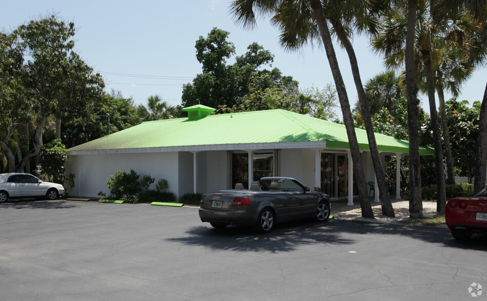 Primary Photo Of 1025 Periwinkle Way, Sanibel Storefront For Sale