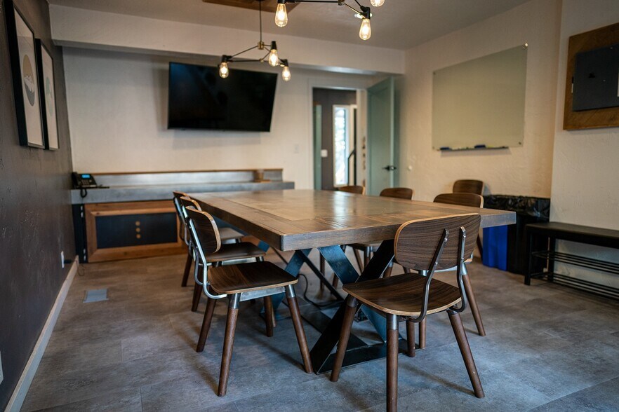 More Photos Of 1612 S Mount Shasta Blvd, Mount Shasta Hotel For Sale