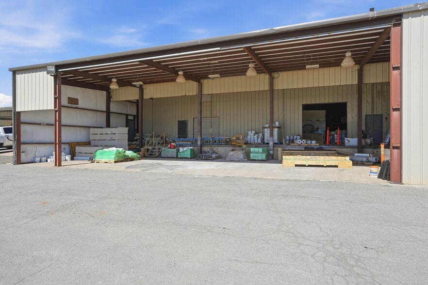 More Photos Of 14220 S Meridian Ave, Oklahoma City Warehouse For Sale
