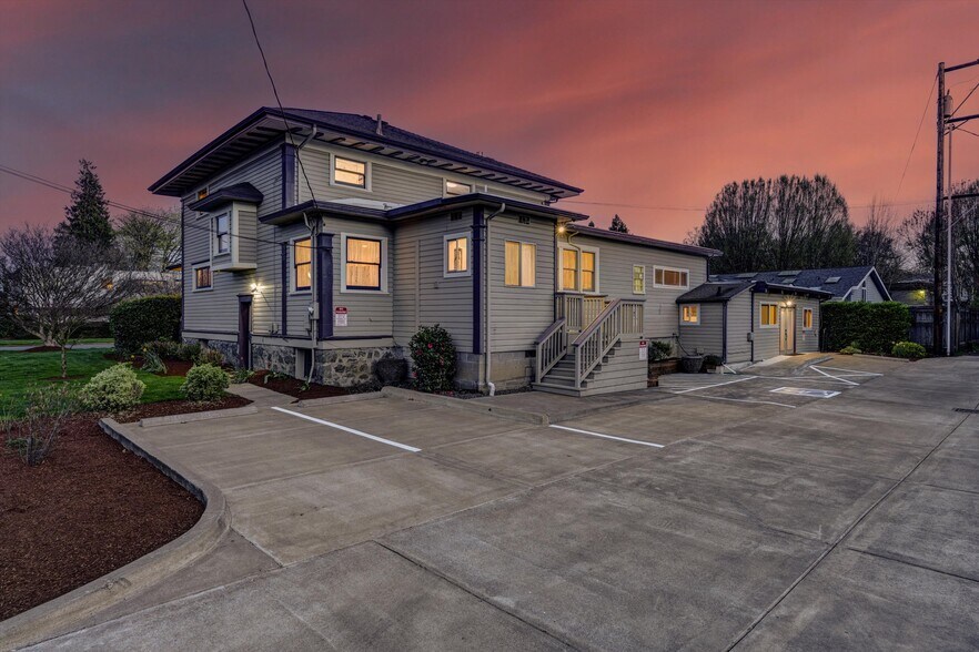 More Photos Of 340 NW 7th St, Corvallis Office Residential For Sale