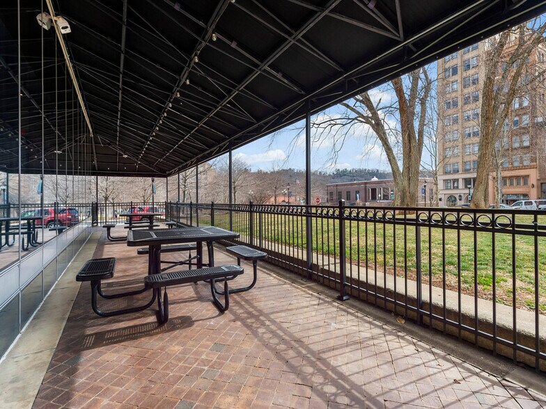 More Photos Of 1 N Pack Sq, Asheville Office For Lease