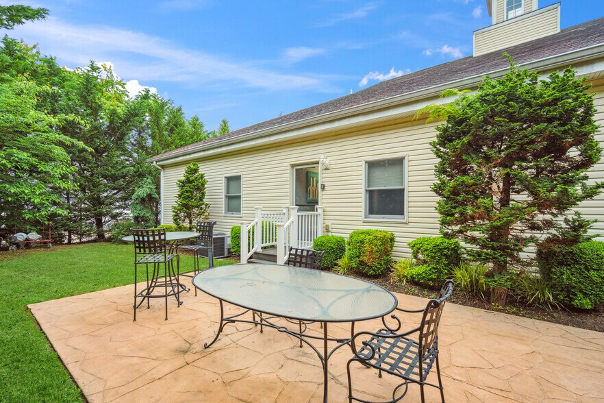 More Photos Of 2170 Joshuas Path, Hauppauge Freestanding For Sale