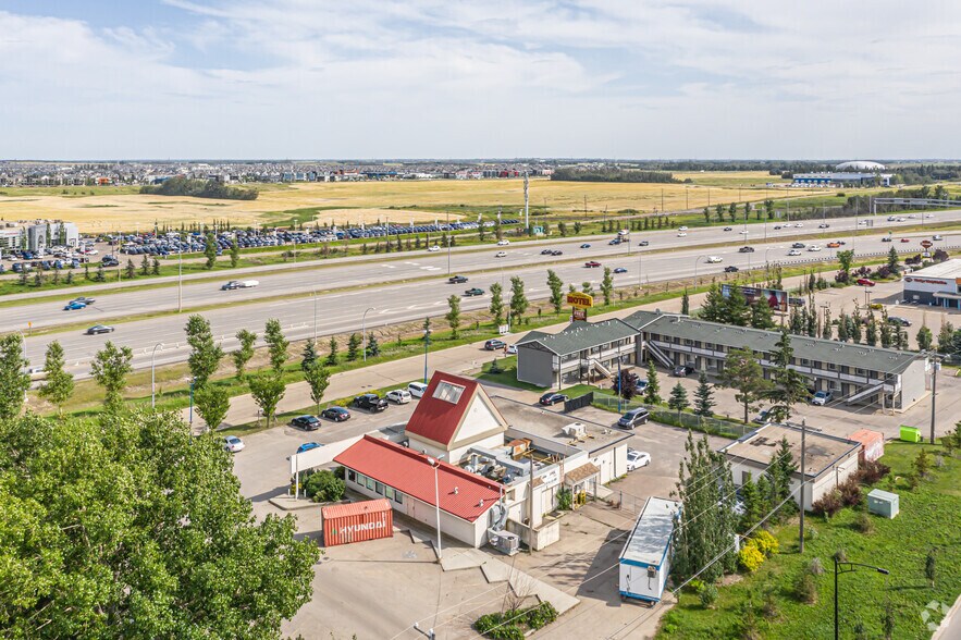 More Photos Of 1330 Calgary Trl SW, Edmonton Auto Dealership For Sale