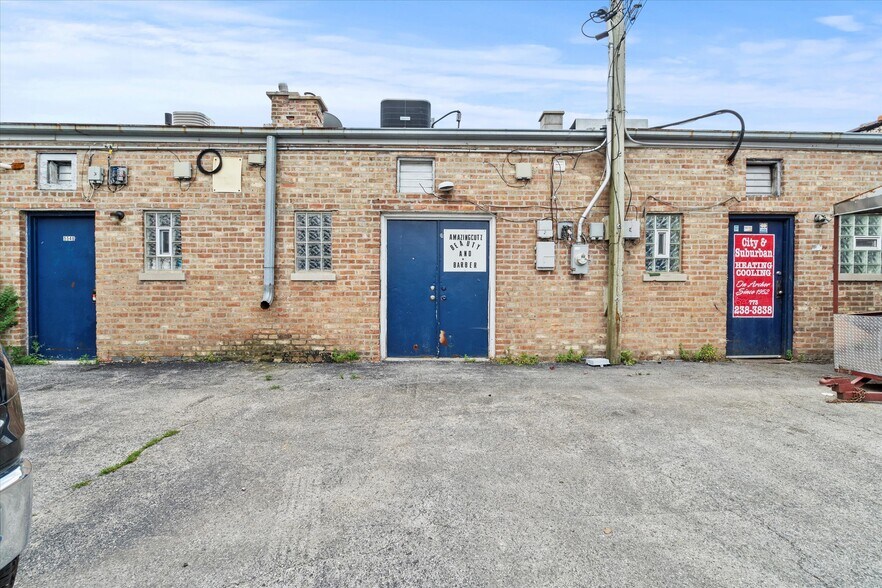 More Photos Of , Chicago General Retail For Sale