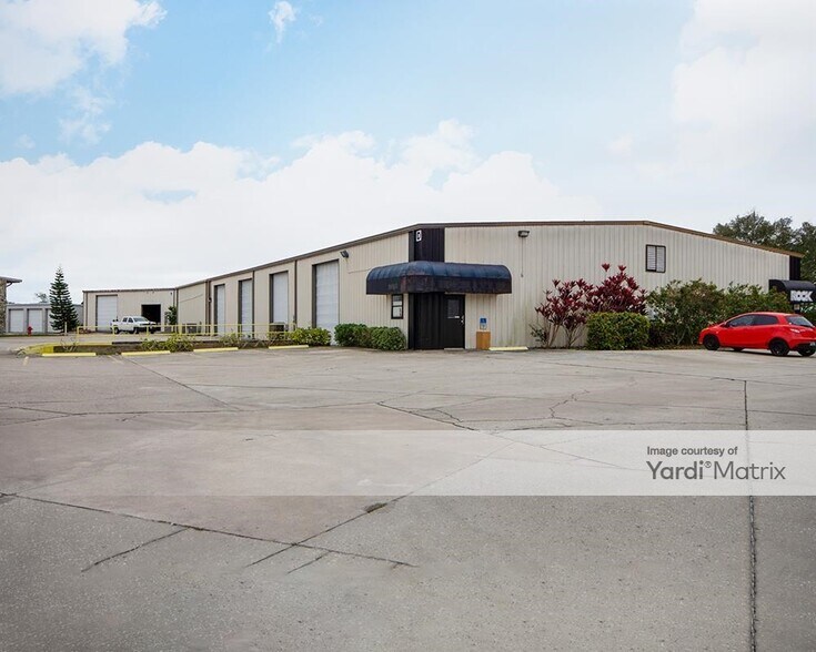 More Photos Of 8100 Park Blvd N, Pinellas Park Storefront For Lease