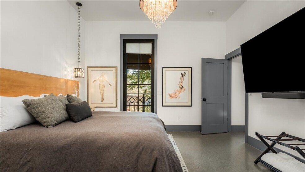 More Photos Of 224 Church St, Nevada City Office For Sale