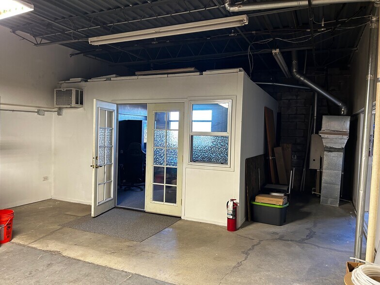 More Photos Of 3752 Imperial St, Frederick Light Manufacturing For Sale