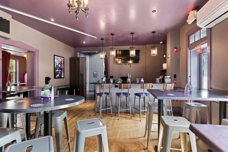 More Photos Of 26 W High St, Carlisle Office For Sale