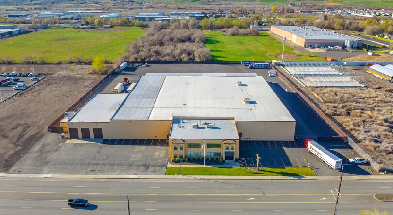 More Photos Of 94 W Valley Mall Blvd, Union Gap Distribution For Lease