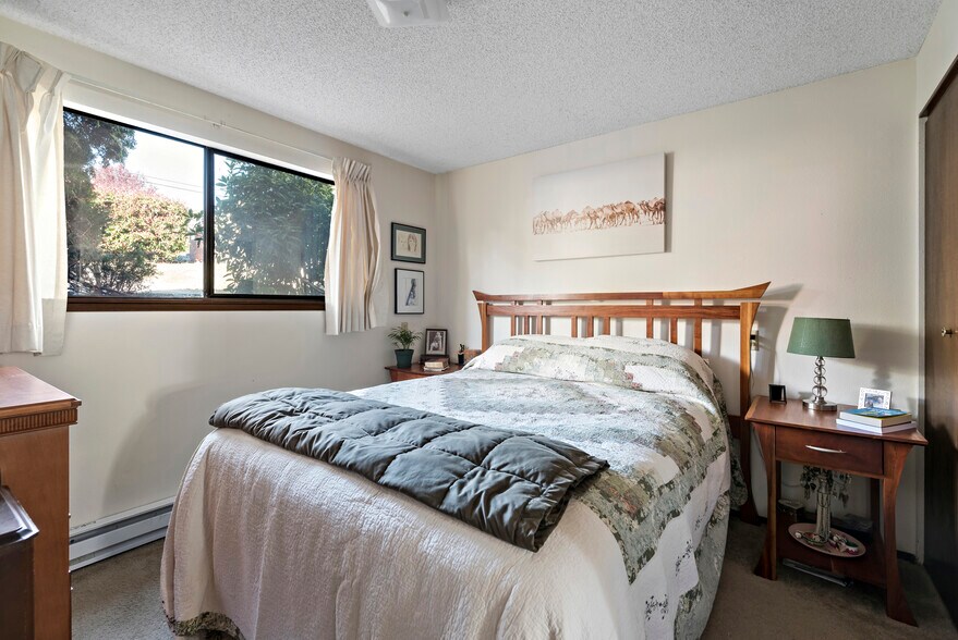 More Photos Of 1475 SE 9th Ave, Oak Harbor Apartments For Sale