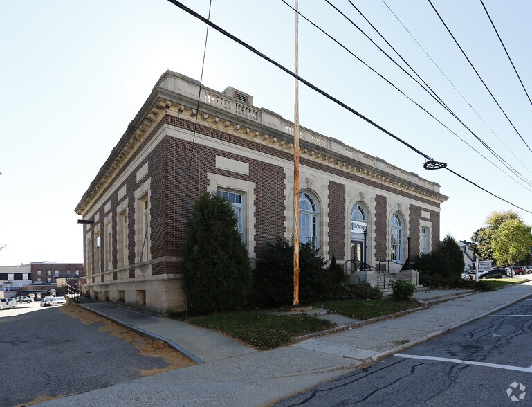 More Photos Of 27 Washington St, Biddeford Office For Lease