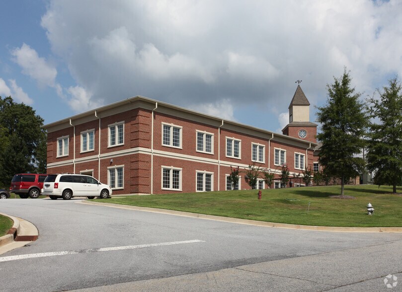 More Photos Of 500 Plantation Park Dr, Loganville Office For Lease