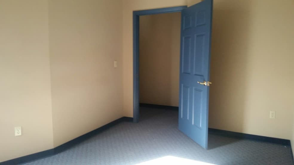 More Photos Of 31 S Main St, Concord General Retail For Sale