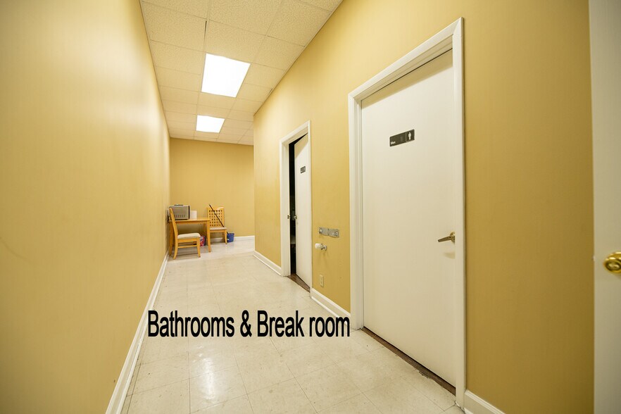 More Photos Of 1503 E Shotwell St, Bainbridge Storefront Retail Office For Sale