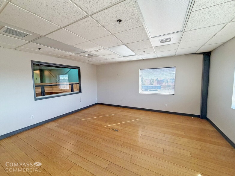 More Photos Of 20802 Sockeye Pl, Bend Industrial For Lease