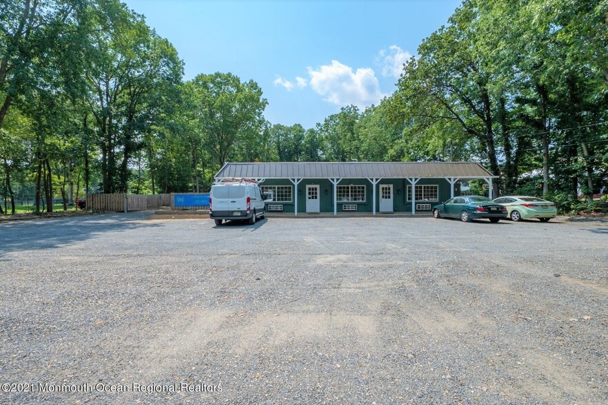 Primary Photo Of 420 Chandler Rd, Jackson Storefront Retail Office For Sale