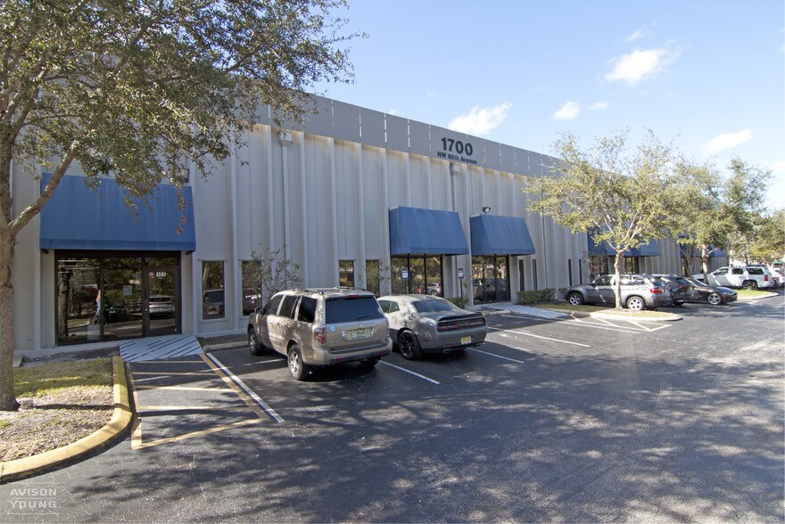 More Photos Of 1700 NW 66th Ave, Plantation Office For Lease