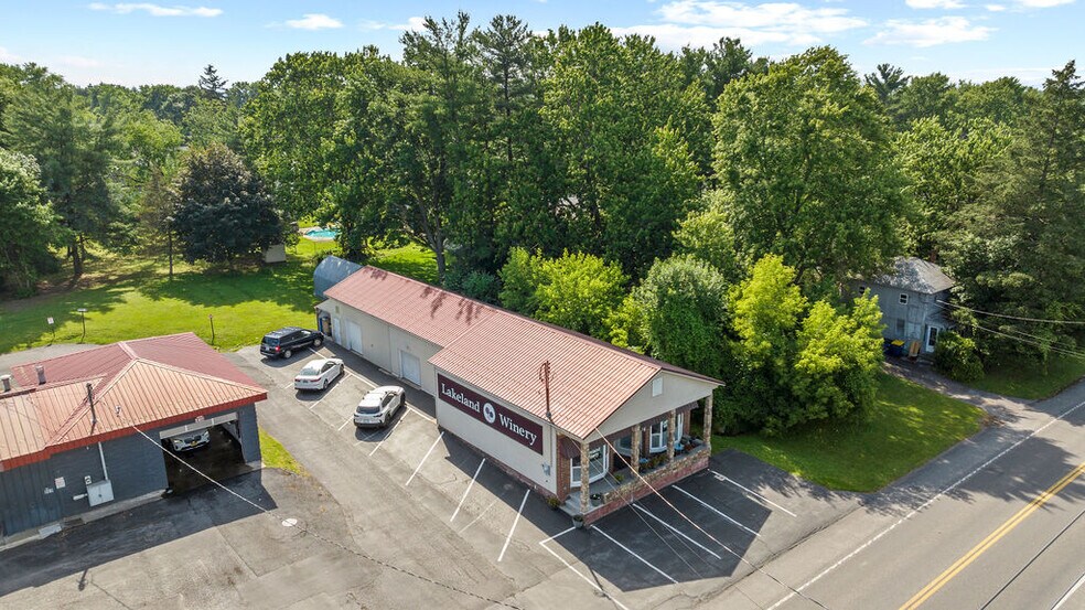 More Photos Of 877 State Fair Blvd, Solvay Storefront For Sale