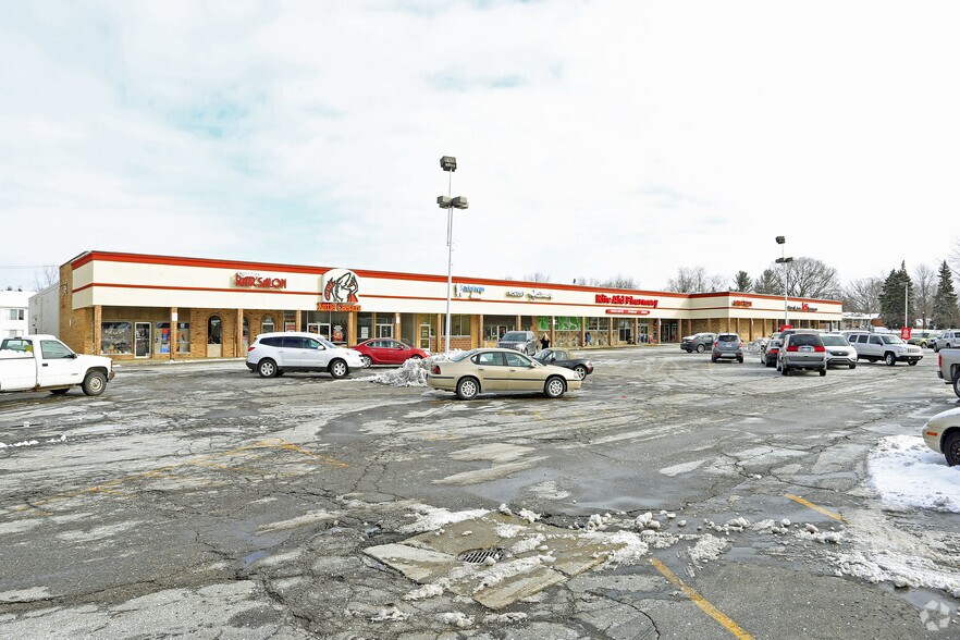 More Photos Of 3215-3271 South Blvd, Auburn Hills Freestanding For Lease