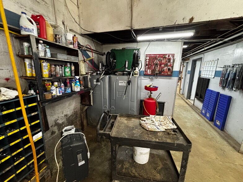 More Photos Of 330 Strode Ave, Coatesville Auto Repair For Lease